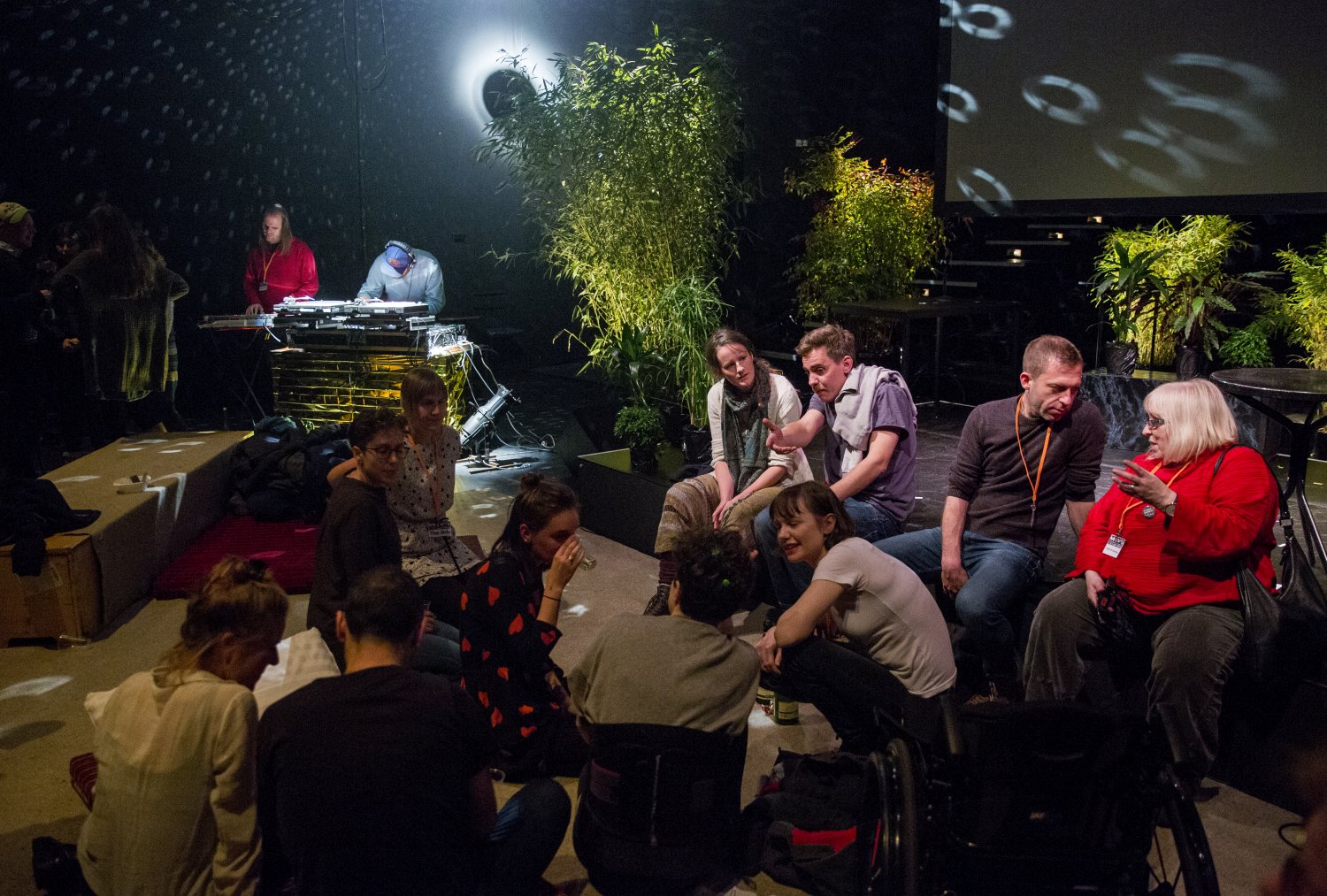 Theaterfestival No Limits 09.11 bis 18.11.2017 J & J /Jessica Huber & James Leadbitter (CH/GB) Tender Provocations of Hope and Fear. Performance im Hau Hebbel am Ufer (Hau 2). 10112017 Berlin Copyright by Michael Bause