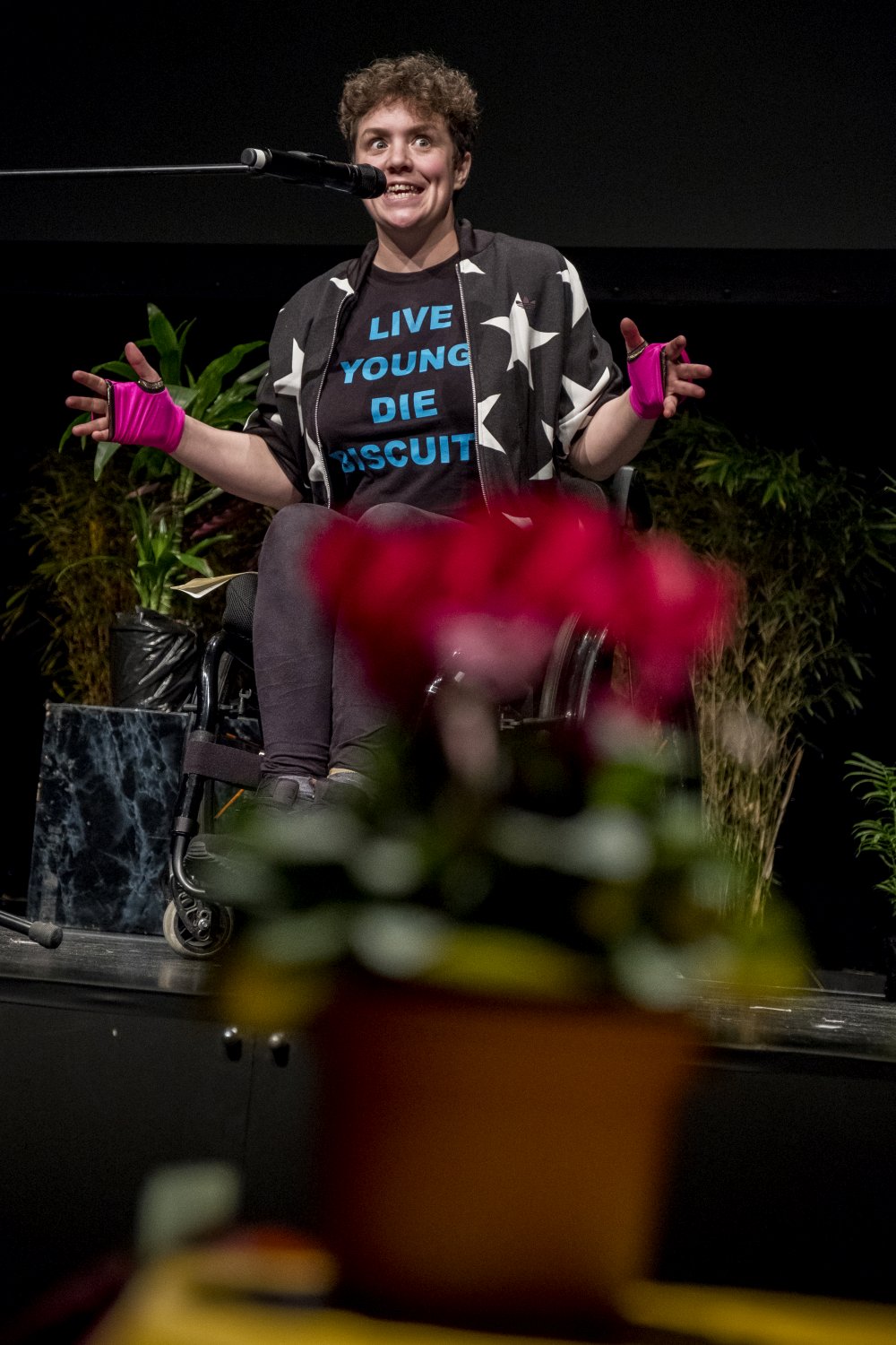 Theaterfestival No Limits 09.11 bis 18.11.2017 J & J /Jessica Huber & James Leadbitter (CH/GB) Tender Provocations of Hope and Fear. Performance im Hau Hebbel am Ufer (Hau 2). 10112017 Berlin Copyright by Michael Bause